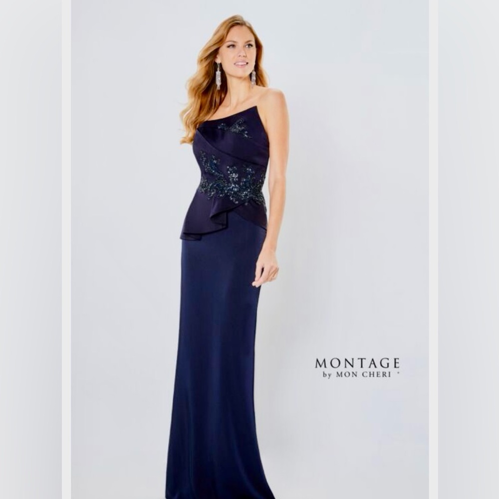 Beautiful Montage by Mon Cheri 221974. Navy, Size 8. Brand new with tags